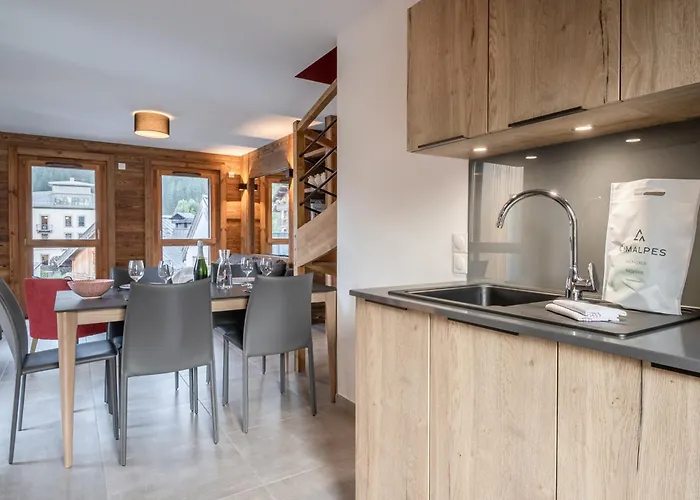 Duplex Centre Pour 6 Avec Balcon Et Garage - Fr-1-343-248 Chamonix