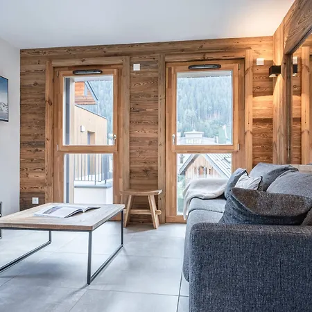 Duplex Centre Pour 6 Avec Balcon Et Garage - Fr-1-343-248 * Chamonix