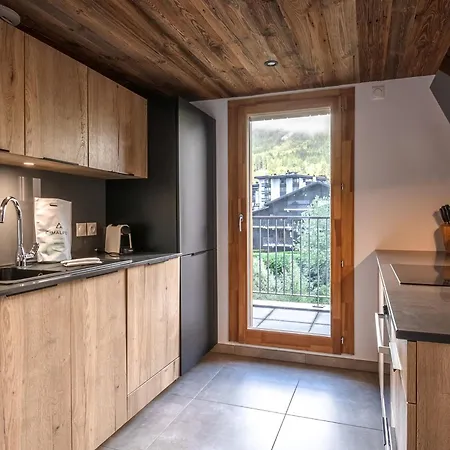 Appartement Duplex Centre Pour 6 Avec Balcon Et Garage - Fr-1-343-248 *